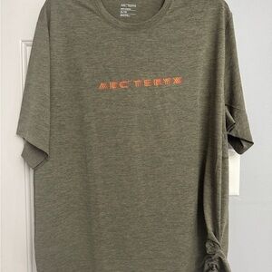 Arc'teryx Green Short Sleeve Tee for Everyday Comfort